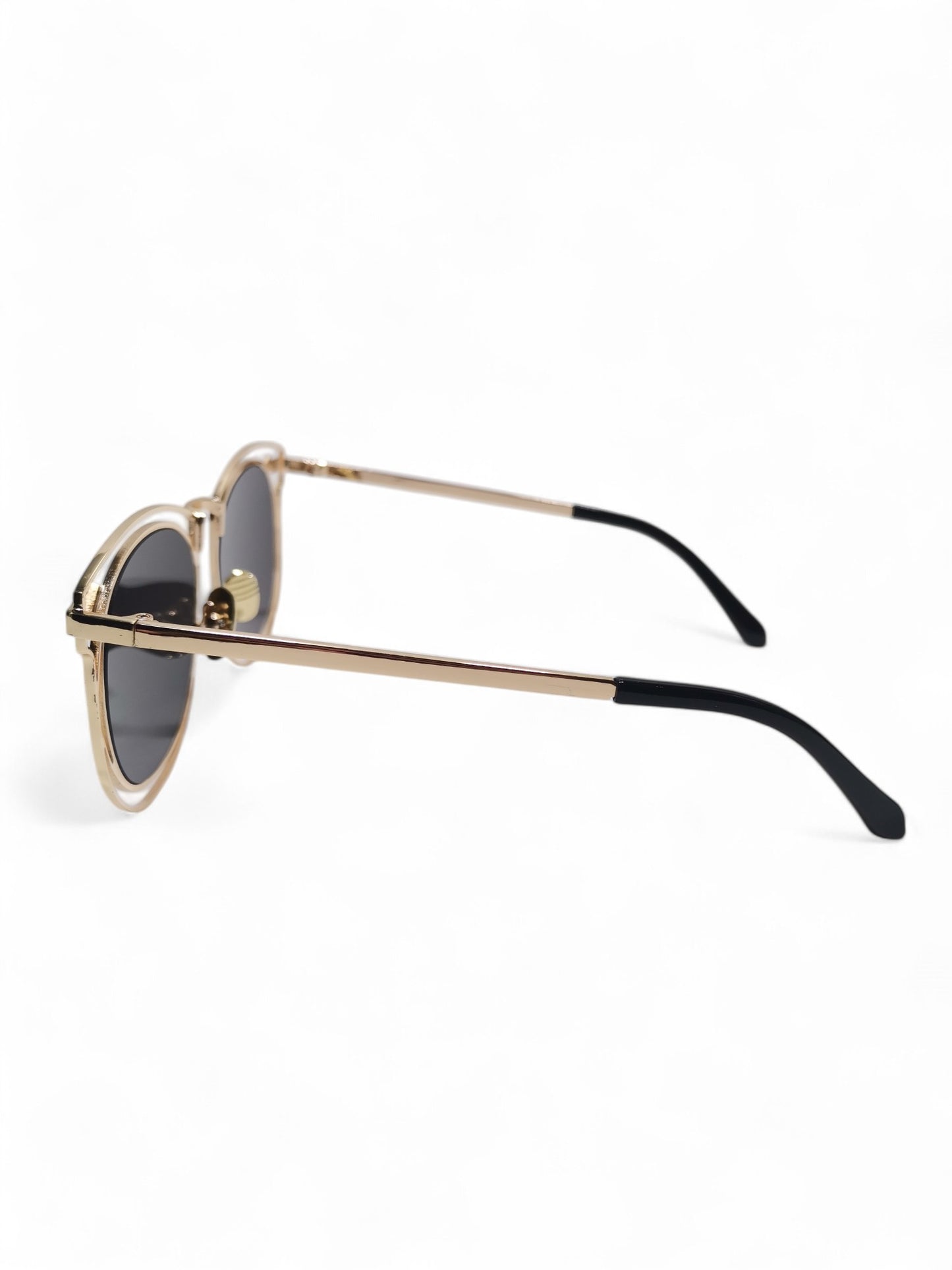 Karen Walker - Black and Gold - Metal