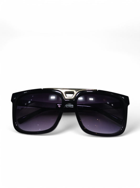 Louis Vuitton - Black and Gold - Plastic