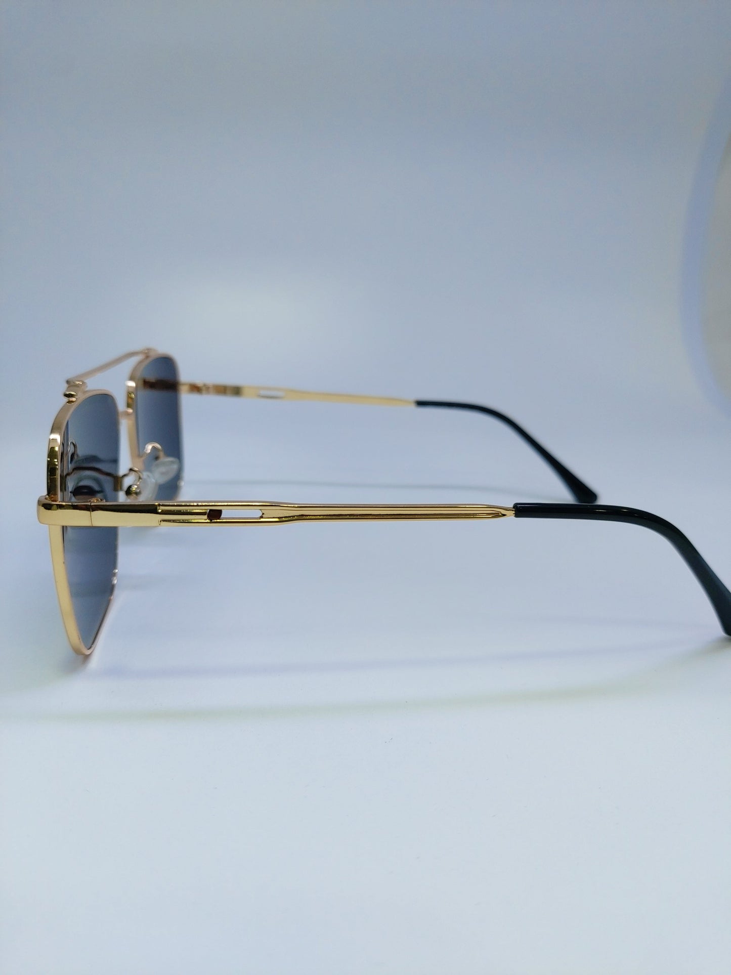 Cartier - Black and Gold - Metal