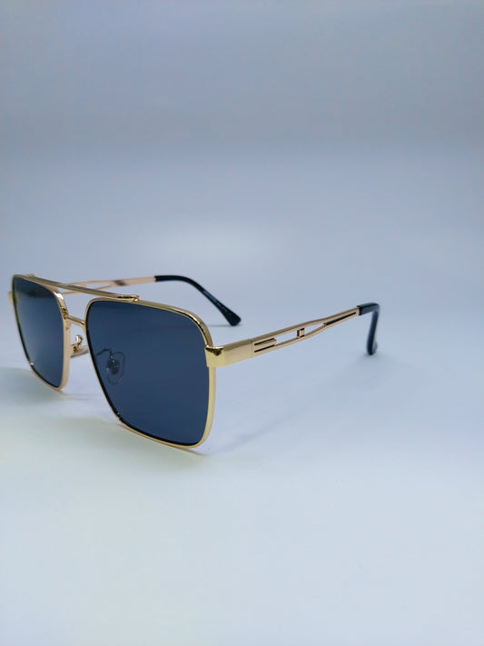 Louis Vuitton - Black and Gold - Metal