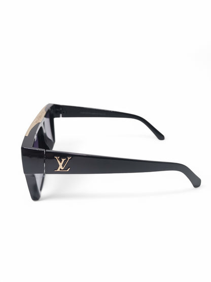 Louis Vuitton - Black and Gold - Plastic / Acetate