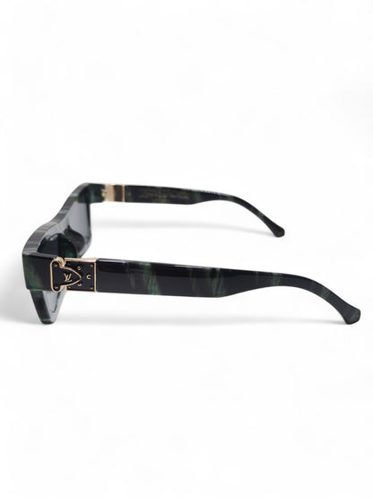 Louis Vuitton - Black and Green - Plastic / Acetate