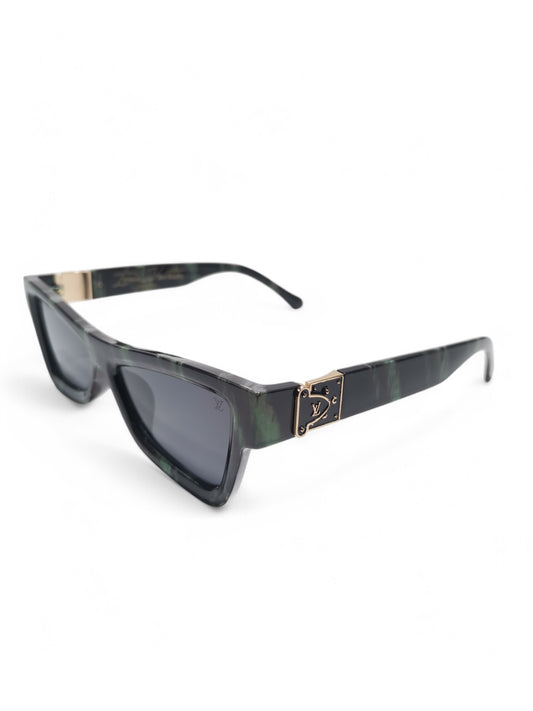 Louis Vuitton - Black and Green - Plastic / Acetate