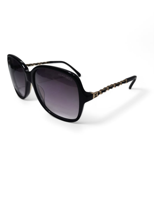 Chanel - Black - Plastic / Acetate