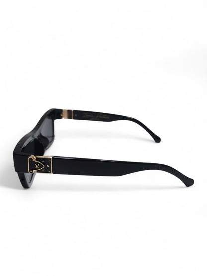 Louis Vuitton - Black Trendy - Plastic