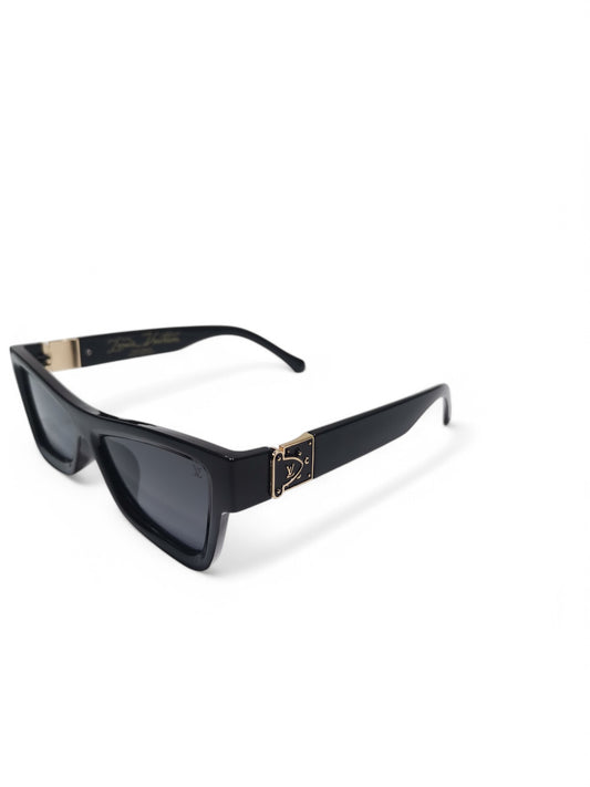 Louis Vuitton - Black Trendy - Plastic