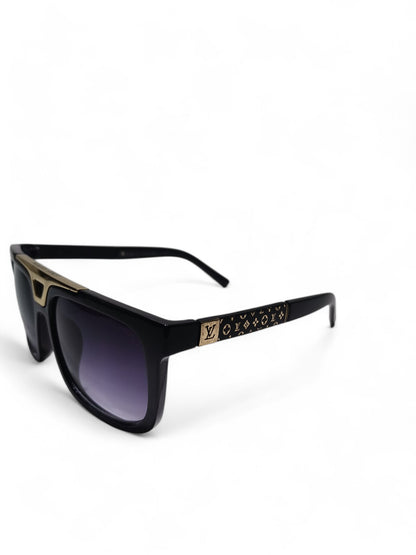 Louis Vuitton - Black and Gold - Plastic