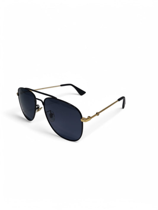 Gucci - Black and Gold - Metal / Plastic